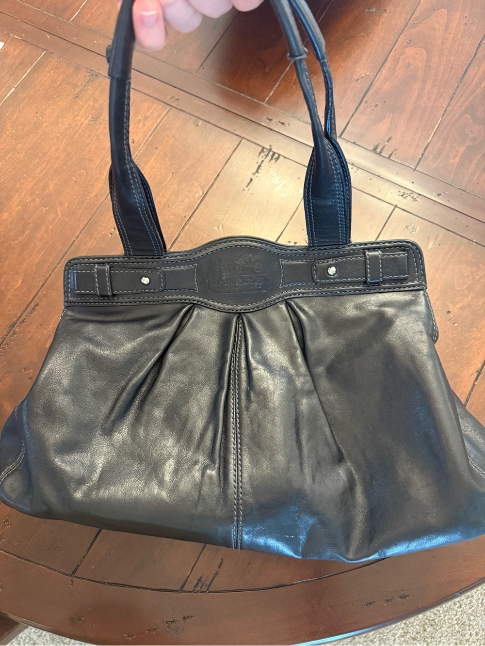 2009 leather black coach Y2K turnlock shoulder bag